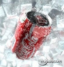 coca-cola-agua-bebendo-lata-gelo